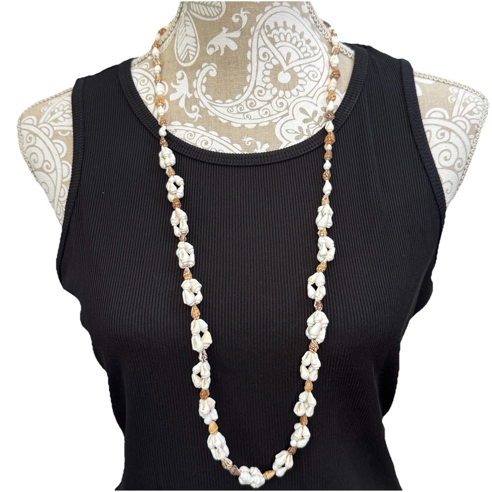 Vintage Natural Sea Shell Long‎ Hawaiian Lei Necklace Beach Surf Cream Brown